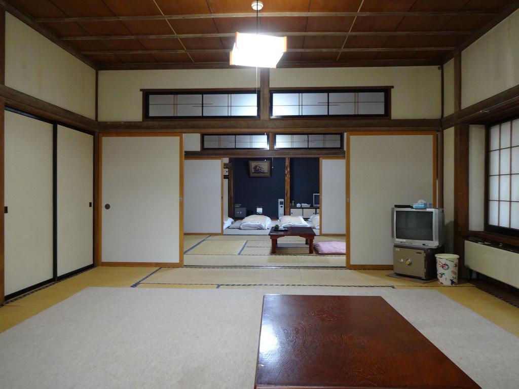 Hakuba Ski-Kan Exterior photo